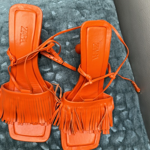New Zara Fringed Orange High Heel Leather Sandals - Picture 8 of 8